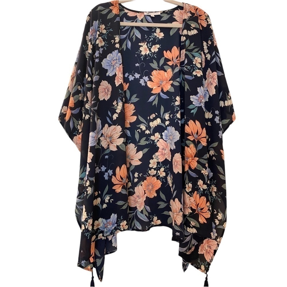 DR2 caftan/cardigan size M-L.  Navy blue with floral.  Tassels on the he…